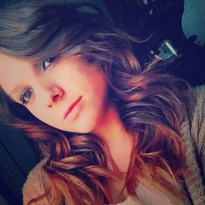 Meet your Posher, Kelia